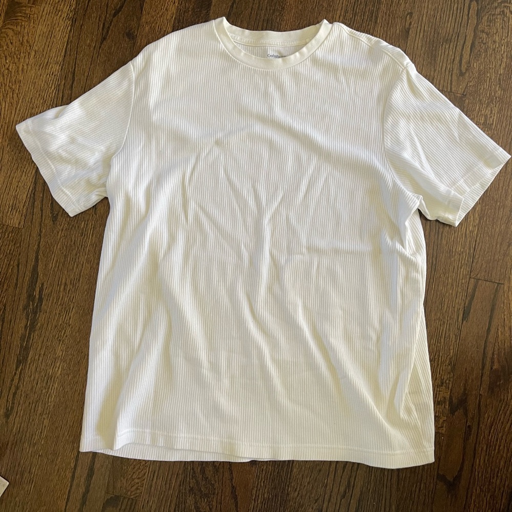 texture-stripe white tshirt